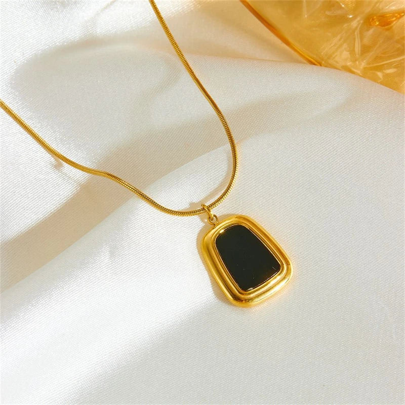 Zestaw Naszyjnik i Kolczyki z Białym Kamieniem Pozłacany 18K