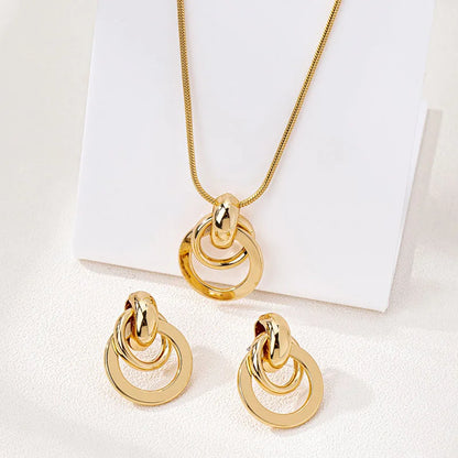 Naszyjnik z Przeplatanym Wisiorkiem Pozłacany 18K + 2 Kolczyki Gratis