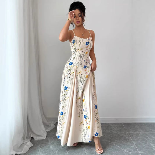 Długa Sukienka w Kwiaty na Ramiączkach – Elegancki Styl